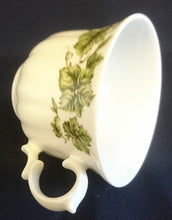 Lade das Bild in den Galerie-Viewer, 2er Set 3er TEEGEDECKE - Porzellan, Flora Weinblatt Blätter Pflanzen Ranken Motiv Dekor
