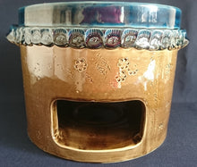 Lade das Bild in den Galerie-Viewer, FONDUE SET (4 Teilig) &quot;Brotzeit&quot; &quot;Studio Linie&quot; - Keramik / Steingut &amp; Metall, Antikes Abstraktes Kreise Striche Blüten Motiv Dekor, Bjön Wiinblad Design (BC)
