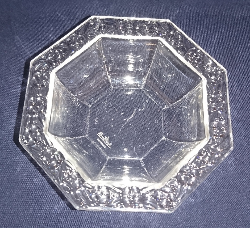 DESSERTSCHALE - Kristallglas, Oktagon Acht Eckige Form Blumen Blüten Relief Abstrakt Rand Motiv Dekor