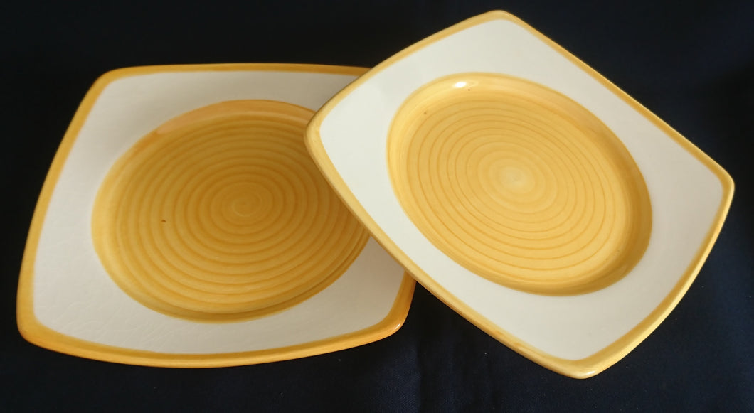2er Set DESSERTTELLER - Keramik / Steingut, Wirbel Kreise Spirale Rand Motiv Dekor