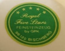 Lade das Bild in den Galerie-Viewer, 2er Set KAFFFETASSEN - Keramik / Steingut, Flora Blumenblüten Ranken Pflanzen Blatt Blätter Motiv Dekor
