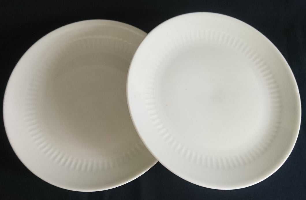 2er Set DESSERTTELLER - Porzellan, Einfärbiges Linien Striche Relief Motiv Dekor