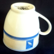Lade das Bild in den Galerie-Viewer, 2er Set KAFFEETASSEN - Porzellan, Flora Blatt Blätter Abstrakt Viereck Motiv Dekor
