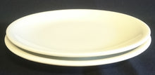 Lade das Bild in den Galerie-Viewer, 2er Set DESSERTTELLER - Porzellan, Einfärbiges Gastronomisches Motiv Dekor
