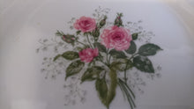 Lade das Bild in den Galerie-Viewer, DESSERTTELLER &quot;Annabell&quot; - Porzellan, Goldrand Flora Rosenblumen Blüten Relief Motiv Dekor
