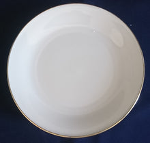 Lade das Bild in den Galerie-Viewer, 3er Teegedeck - Porzellan, Goldrand Klassisch Motiv Dekor
