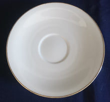 Lade das Bild in den Galerie-Viewer, 3er Teegedeck - Porzellan, Goldrand Klassisch Motiv Dekor
