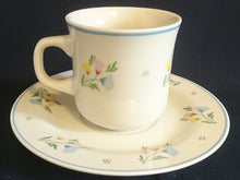 Lade das Bild in den Galerie-Viewer, KAFFEETASSE - Keramik / Steingut, Flora Blumen Blüten Pflanzen Motiv Dekor (nBC)
