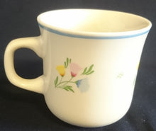 Lade das Bild in den Galerie-Viewer, KAFFEETASSE - Keramik / Steingut, Flora Blumen Blüten Pflanzen Motiv Dekor (nBC)
