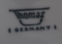 Lade das Bild in den Galerie-Viewer, 20 Teiliges Kaffeeservice - Porzellan, Geometrisches Abstraktes Wellen Zeichen Motiv Dekor
