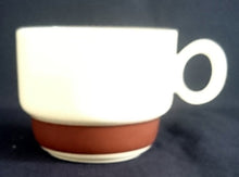 Lade das Bild in den Galerie-Viewer, 2er Set KAFFEETASSEN - Porzellan, Zweifärbiges Streifen Balken Motiv Dekor
