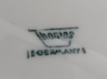 Lade das Bild in den Galerie-Viewer, 20 Teiliges Kaffeeservice - Porzellan, Geometrisches Abstraktes Wellen Zeichen Motiv Dekor
