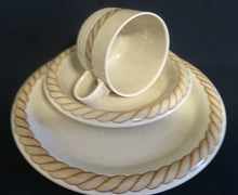 Lade das Bild in den Galerie-Viewer, 2er Set DESSERTTELLER &quot;Corda Avana&quot; - Porzellan, Gedrehtes Seil Zopf Strick Motiv Dekor

