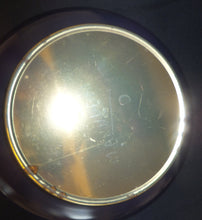Lade das Bild in den Galerie-Viewer, LEBKUCHEN KEKSDOSE MIT DECKEL - Metall / Blech, Abstrakt Symmetrisches Flora Linien Rand Muster Motiv Dekor
