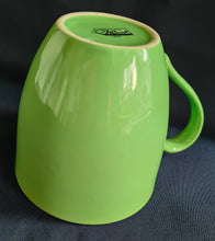 Lade das Bild in den Galerie-Viewer, KAFFEETASSE ~POTT - Keramik / Steingut, Einfärbiges Motiv Dekor
