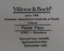 Lade das Bild in den Galerie-Viewer, 2er Set SPEISETELLER &quot;Petite Fleur&quot; - Porzellan, Flora Verschiedene Blumenblüten Blatt Blätter Motiv Dekor
