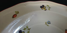 Lade das Bild in den Galerie-Viewer, 2er Set SUPPENTELLER &quot;Petite Fleur&quot; - Porzellan, Flora Verschiedene Blumenblüten Blatt Blätter Motiv Dekor
