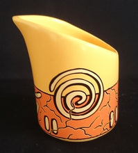 Lade das Bild in den Galerie-Viewer, 3er Set KAFFEEKANNE MIT DECKEL &amp; MILCHKÄNNCHEN &quot;Pasiega&quot; - Keramik / Steingut, Abstrakt Geometrische Zeichen Spirale Linien Motiv Dekor
