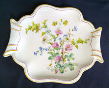 Lade das Bild in den Galerie-Viewer, 3er Set SCHALE &amp; SCHÄLCHEN &quot;Irka&quot; - Porzellan, Goldrand Flora Pflanzen Blumen Blüten Motiv Dekor
