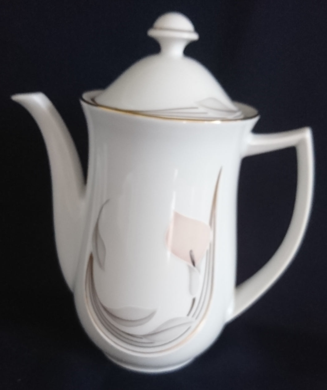 KAFFEEKANNE MIT DECKEL - Porzellan, Goldrand Flora Blumenblüte Relief Motiv Dekor