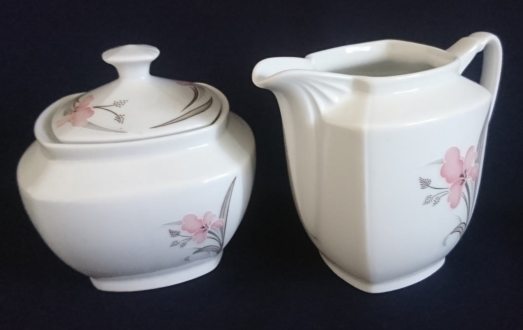 3er Set MILCHKÄNNCHEN & ZUCKERDOSE MIT DECKEL - Porzellan, Flora Blumenblüten Pflanzen Blatt Blätter Motiv Dekor