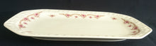 Lade das Bild in den Galerie-Viewer, KUCHENPLATTE - Porzellan, Flora Blumenblüten Pflanzen Relief Motiv Dekor
