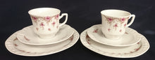 Lade das Bild in den Galerie-Viewer, KAFFEETASSE - Porzellan, Flora Blumenblüten Pflanzen Relief Motiv Dekor
