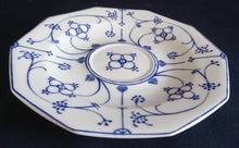 Lade das Bild in den Galerie-Viewer, 2er Set UNTERTASSE - Porzellan, Indisch Blau Strohblume Motiv Dekor
