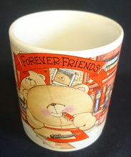 Lade das Bild in den Galerie-Viewer, KINDERBECHER - Keramik / Steingut, Forever Friends Schulbärchen Motiv Dekor
