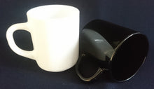 Lade das Bild in den Galerie-Viewer, KAFFEETASSE - Acrylglas, Einfärbiges Klassisch Dekor
