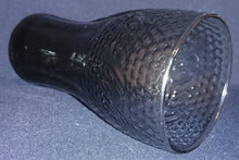 Lade das Bild in den Galerie-Viewer, GETRÄNKEGLAS COCA COLA - Hartglas, Relief Noppen Punkte Schriftzug Motiv Dekor
