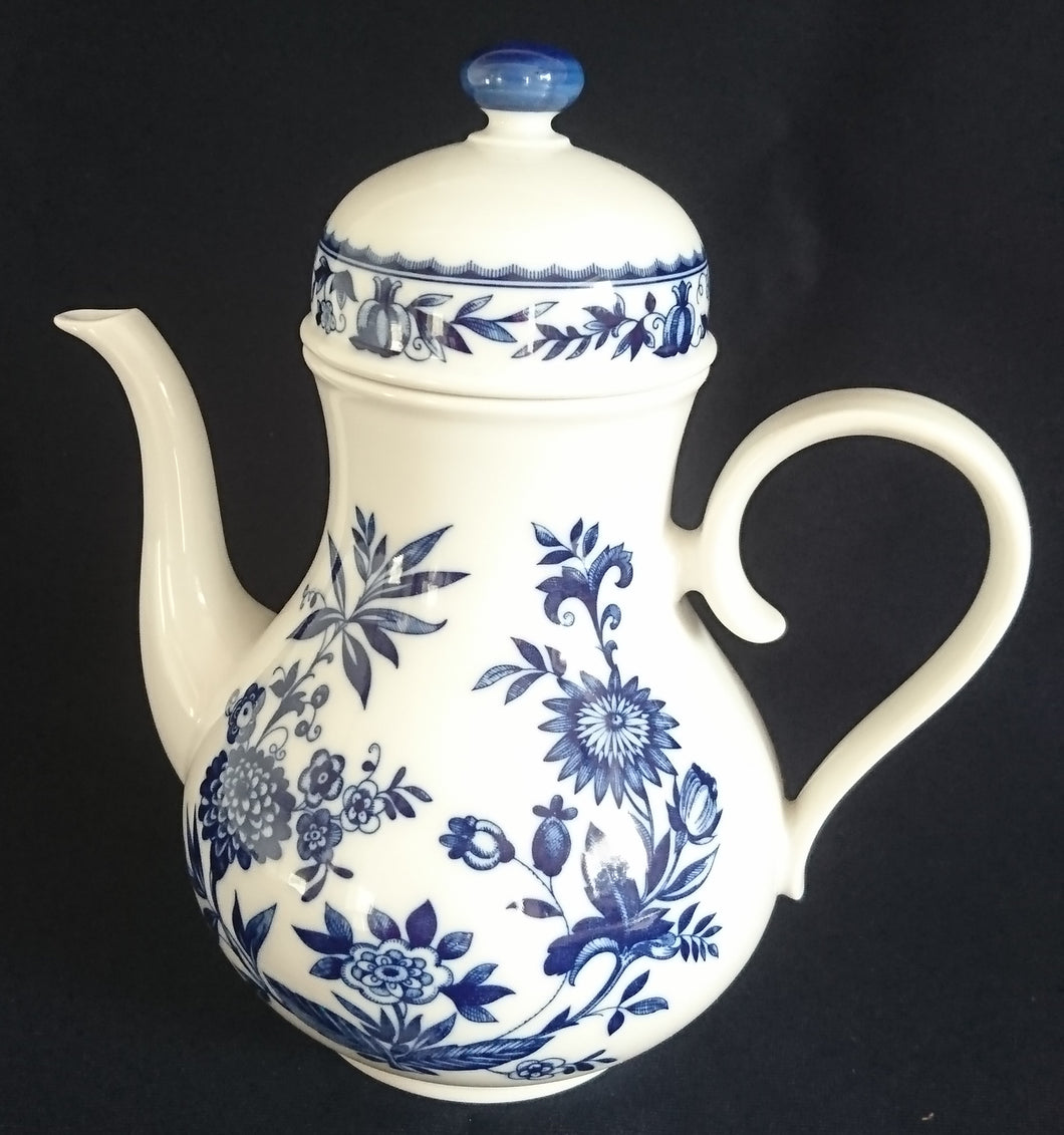 KAFFEEKANNE MIT DECKEL - Porzellan, Blumen Blüten Pflanzen Ranken Flora Motiv Dekor