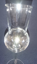 Lade das Bild in den Galerie-Viewer, 2er Set GETRÄNKEGLÄSER - Hartglas, Gewölbte Form, Klares Dekor

