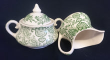 Lade das Bild in den Galerie-Viewer, ZUCKERDOSE MIT DECKEL &quot;Indian Tree&quot; (Limited) - Keramik / Steingut (Staffordshire Ware), Blätter Pflanzen Abstrakt Motiv Unterglasur Dekor, Hand graviert (Hand Engraved)
