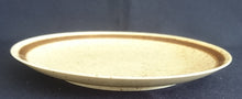 Lade das Bild in den Galerie-Viewer, DESSERTTELLER - Porzellan, Zweifärbiges Gesprenkeltes Linien Dekor, Inglasur, Handbemalt
