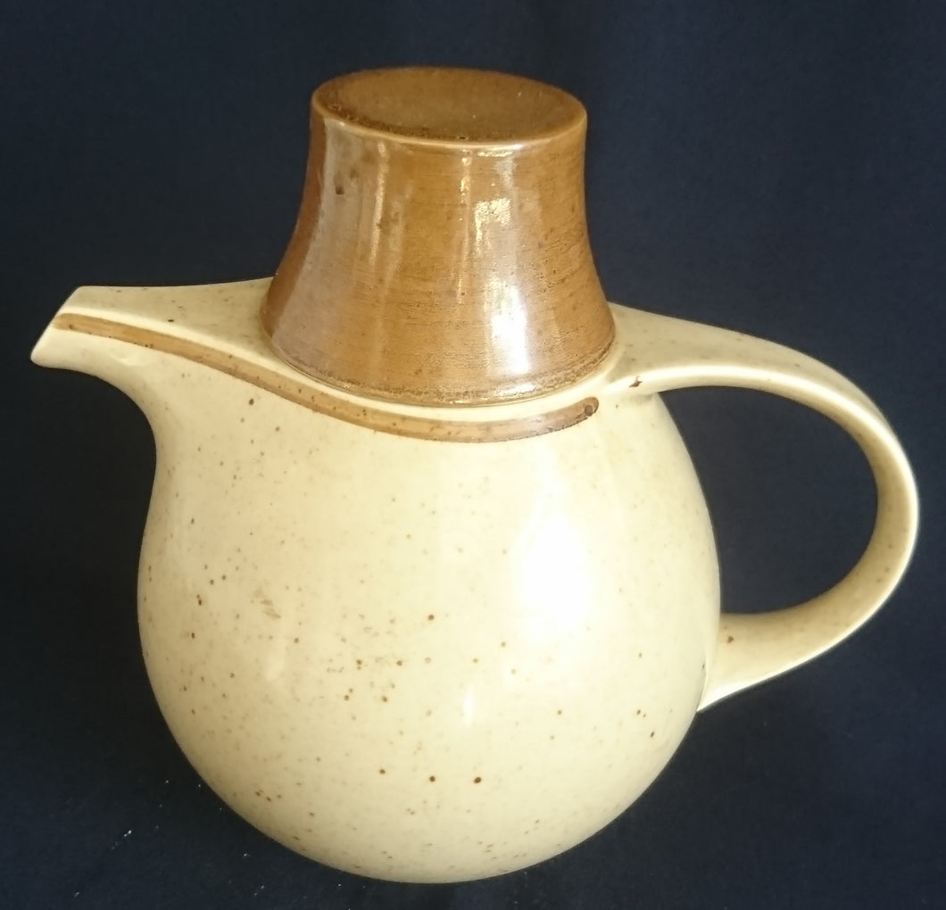 KAFFEEKANNE MIT DECKEL - Porzellan, Zweifärbiges Gesprenkeltes Dekor, Inglasur, Handbemalt