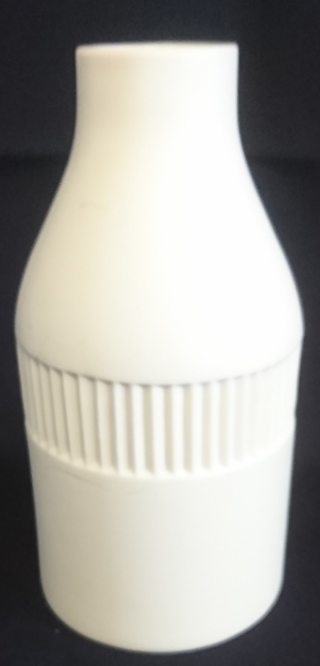 BLUMENVASE - Keramik / Steingut, Geriffeltes Balken Dekor