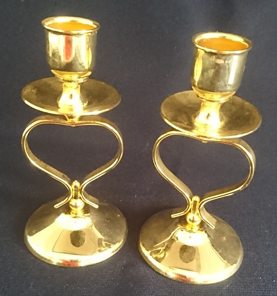 2er Set STABTAFEL KERZENSTÄNDER - Metall / 24 Karat Vergoldet, Klassisch Herzform Motiv Dekor (G)