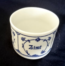Lade das Bild in den Galerie-Viewer, ZIMTBEHÄLTER OHNE DECKEL - Porzellan, Indisch Blau Strohblume Dekor
