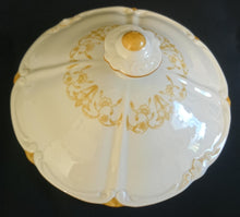 Lade das Bild in den Galerie-Viewer, BEILAGENSCHÜSSEL MIT DECKEL - Porzellan, Barrock Style, Abstrakt Dekor
