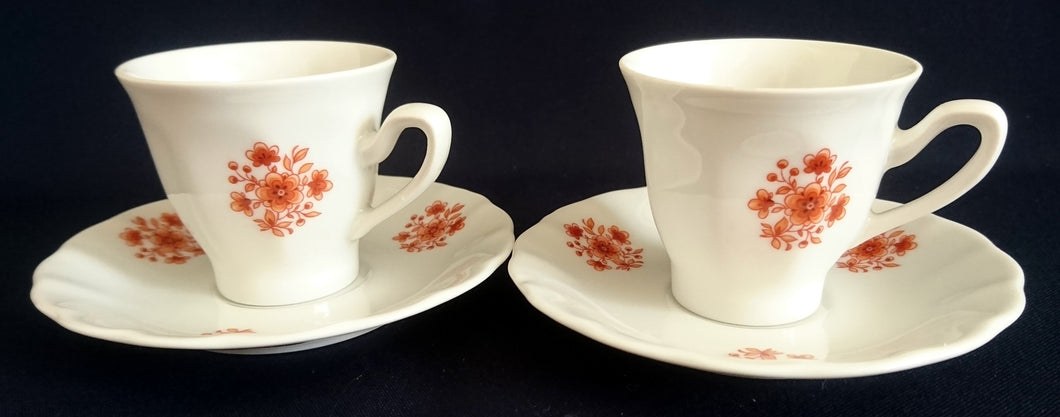 2er Set 2er ESPRESSO GEDECKE - Porzellan, Blumenstrauß Pflanzen Blüten Gewölbter Relief Rand Dekor