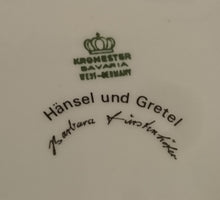 Lade das Bild in den Galerie-Viewer, SAMMELTELLER &quot;Gebrüder Grimm Märchen&quot; &quot;Hänsel &amp; Gretel&quot; - Porzellan, Märchen Dekor Barbara Fürstenhöfer Designerin
