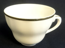 Lade das Bild in den Galerie-Viewer, 2er Set KAFFEETASSEN &quot;Ingres Weiss&quot; &quot;Maria Theresia&quot; - Porzellan, Goldrand Motiv Einfärbiges Dekor
