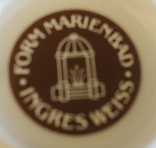 Lade das Bild in den Galerie-Viewer, 5er Set KAFFEEKANNE MIT DECKEL &amp; MILCHKÄNNCHEN &amp; ZUCKERDOSE MIT DECKEL &quot;Ingres Weiss&quot; - Porzellan, Goldrand Linien Blatt Blätter Rosenblüte Relief Form Motiv Dekor
