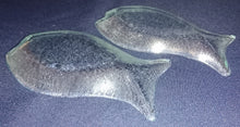 Lade das Bild in den Galerie-Viewer, ABLAGESCHÄLCHEN - Hartglas, Klares Fischform Dekor

