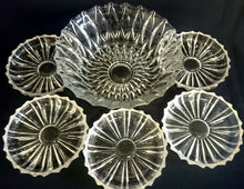 Lade das Bild in den Galerie-Viewer, SALATSCHALE - Hartglas, Geometrisch Ovales Linien Abstrakt Dekor
