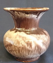Lade das Bild in den Galerie-Viewer, BLUMENVASE - Keramik / Steingut, Meliertes Abstraktes Schleier Motiv Dekor
