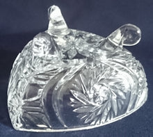 Lade das Bild in den Galerie-Viewer, 2er Set DREIECKIGE DESSERTSCHALEN - Kristallglas, Blumen Blüten Pflanzen Sonne Stern Abstrakt Motiv Schliff
