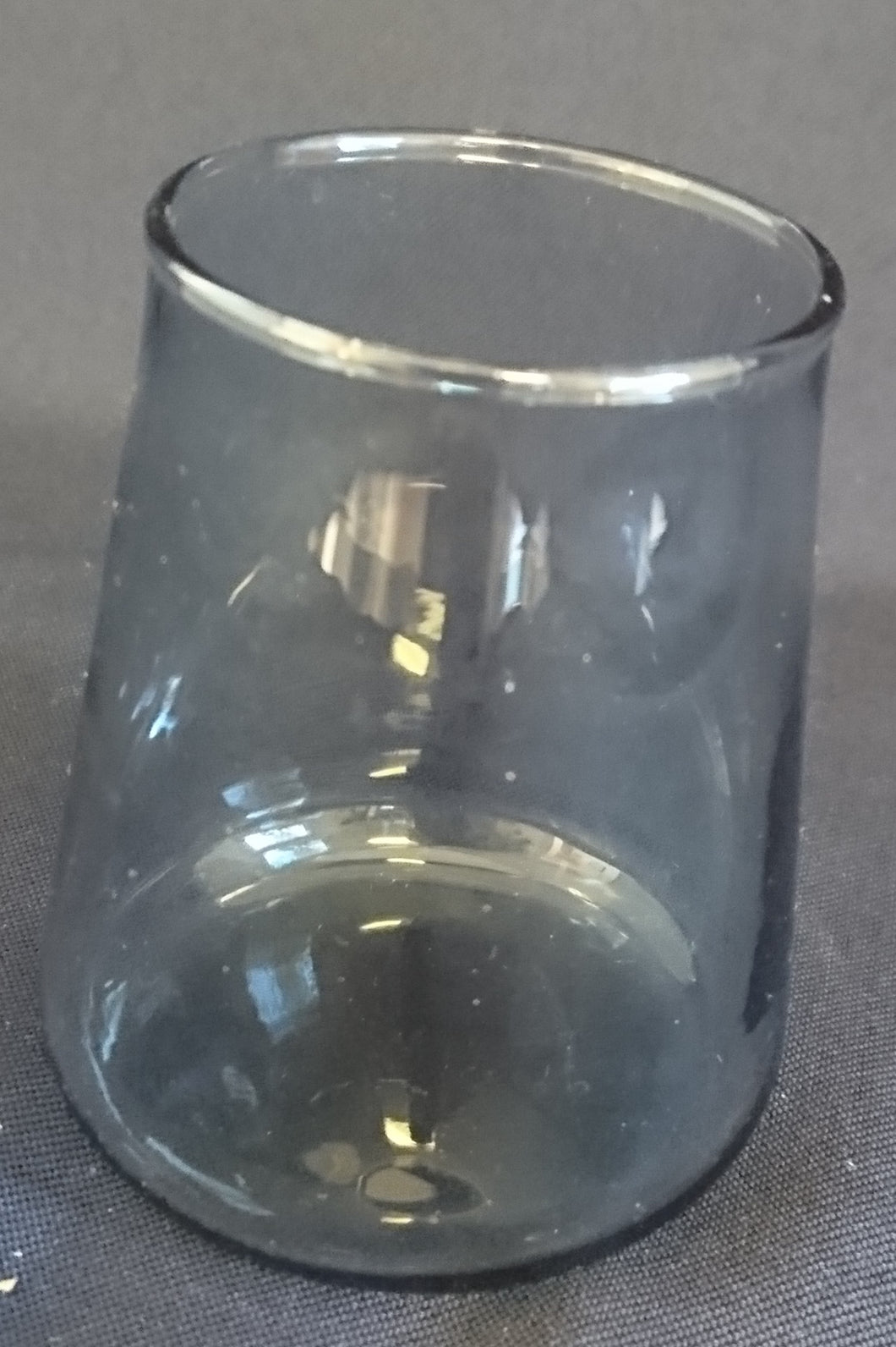 KLEINE BLUMENVASE - Press- / Hartglas, Einfärbiges Klares Graues Dekor