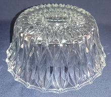 Lade das Bild in den Galerie-Viewer, SALATSCHALE - Hartglas, Geometrisch Ovales Linien Abstrakt Dekor
